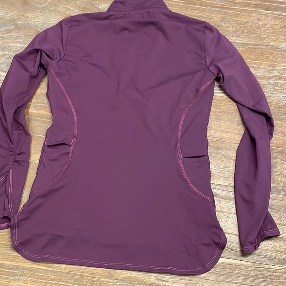 Title Nine 1/4 zip Paradigm Sports Top - Picture 7 of 12